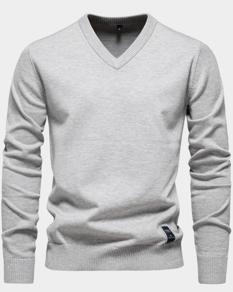 Trystan | Suéter clássico simples com decote em V